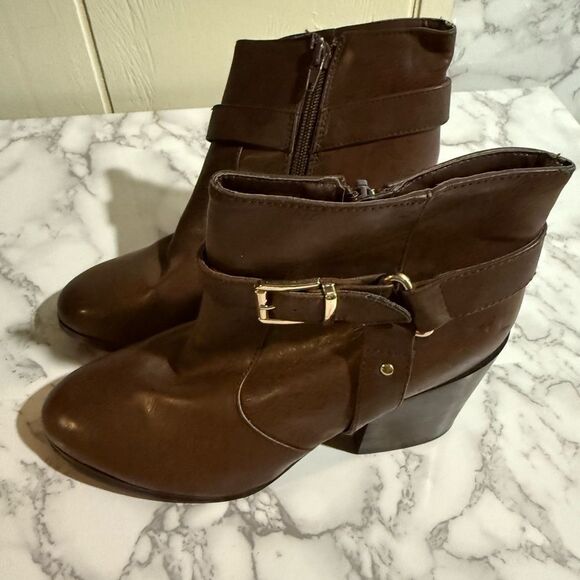 NEW Forever 21 Ankle Boots Brown Buckle Detail Side Zipper Size 7 - Picture 1 of 8
